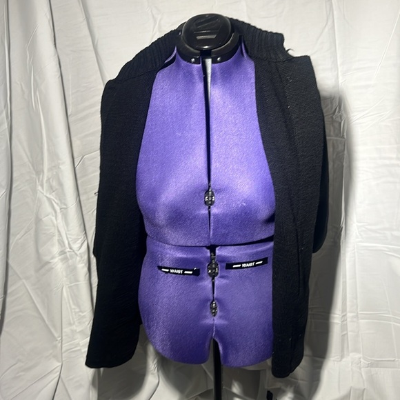 Vintage woman’s black wool jacket - Picture 2 of 4